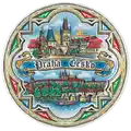 Barevný keramický magnet ve tvaru talíře o průměru 6,5 cm s motivem Prahy. Originální turistický suvenýr pro velkoobchodní distribuci B2B, CHK-MP-034.