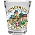 Skleněná panáková sklenice 50 ml s motivem hradu Karlštejn a státním znakem České republiky. Turistický suvenýr pro velkoobchodní distribuci B2B, CHK-WG-725.