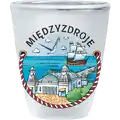 Szklany matowy kieliszek 30ml z kolorowym nadrukiem przedstawiającym molo, statek i mewy w Międzyzdrojach, produkt turystyczny na sprzedaż hurtową B2B, POL-WG-1971.